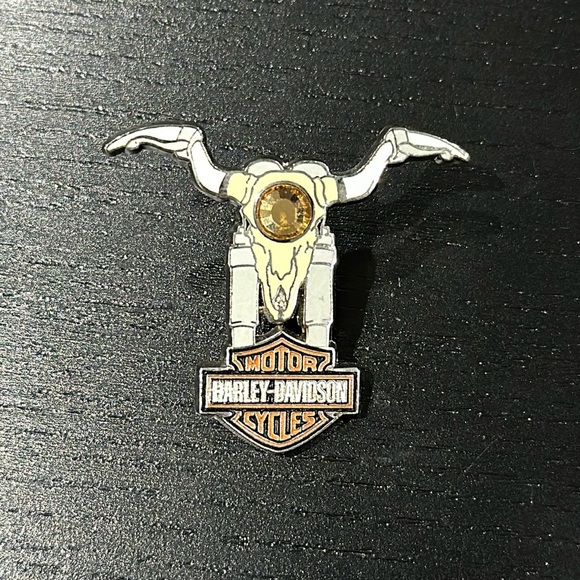 Harley-Davidson Steer Skull Pin - Picture 1 of 4